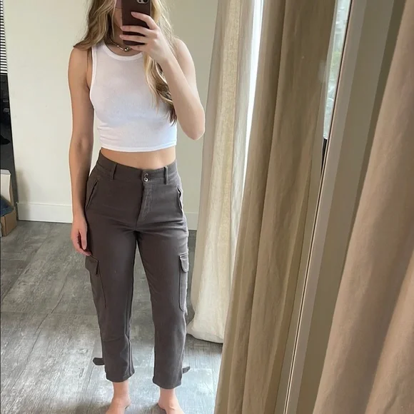 Aritzia cargo jean - Picture 1 of 10